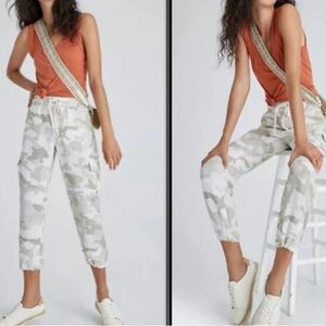 Sanctuary x Anthropologie Carefree Cargo Pants Camo Linen Neutral small